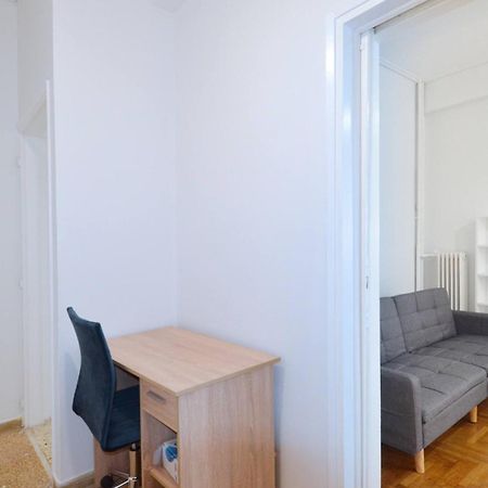 A Cozy Minimal Apartment At Koukaki, Dimitrako... Athens Luaran gambar