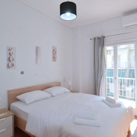 A Cozy Minimal Apartment At Koukaki, Dimitrako... Athens Luaran gambar