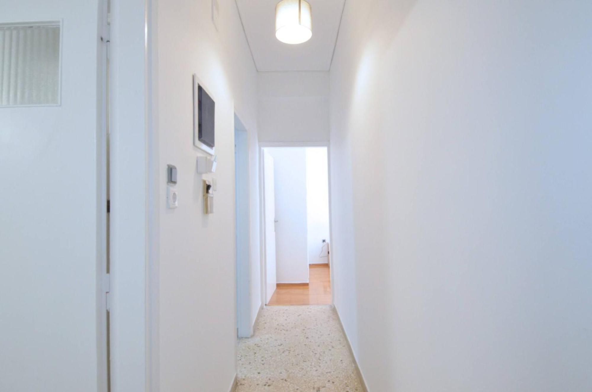 A Cozy Minimal Apartment At Koukaki, Dimitrako... Athens Luaran gambar