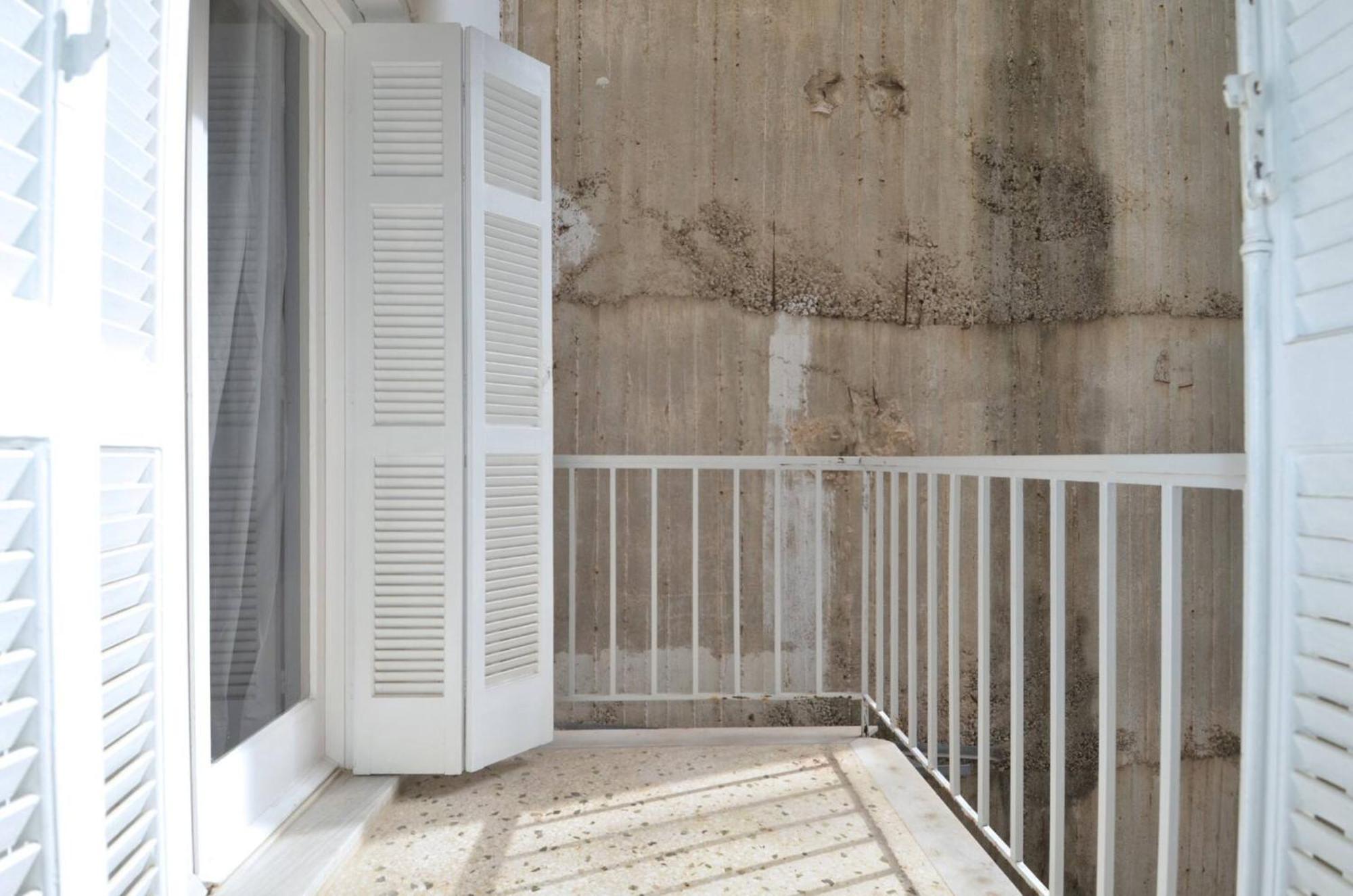 A Cozy Minimal Apartment At Koukaki, Dimitrako... Athens Luaran gambar